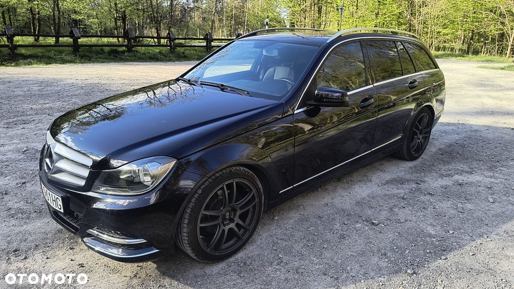 Mercedes-Benz Klasa C 200 CGI Automatik BlueEFFICIENCY Special Edition - 4