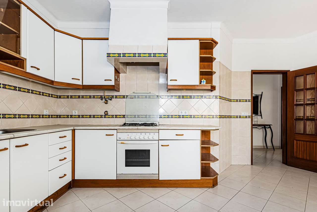 Apartamento T3 com garagem, centro de Lagoa - Grande imagem: 3/20