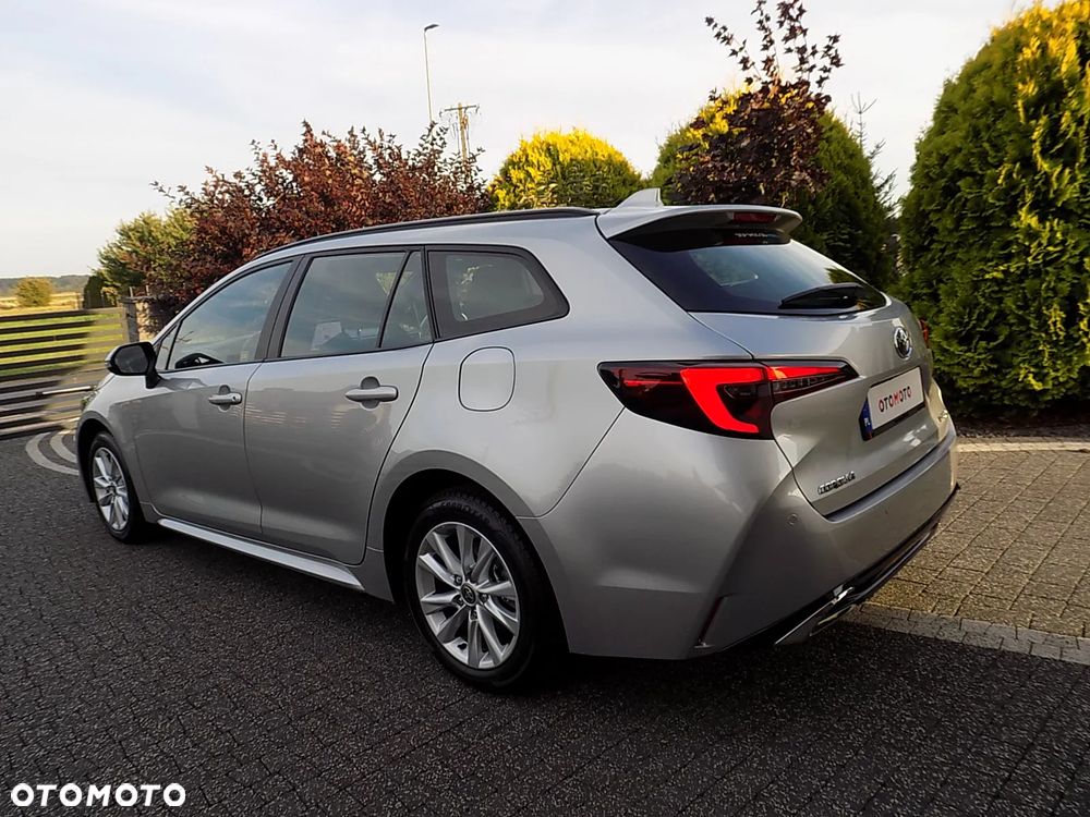 Toyota Corolla 1.8 Hybrid Comfort - 13