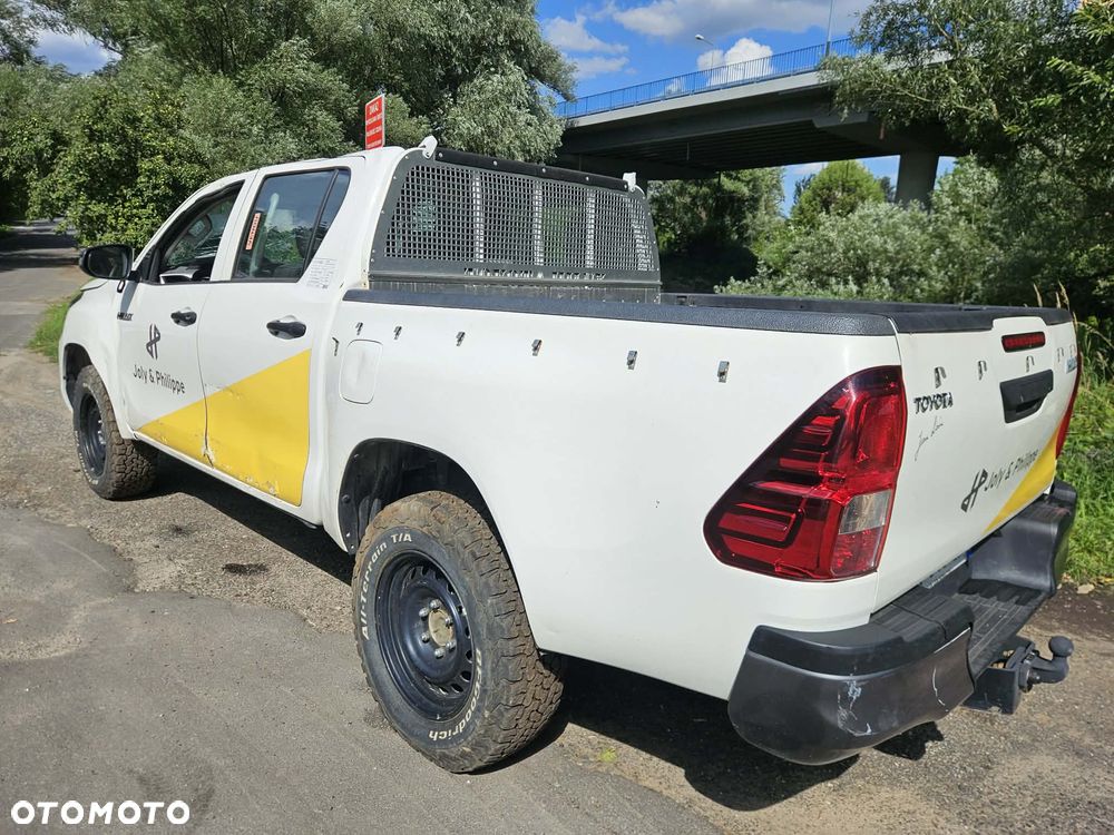 Toyota Hilux - 6