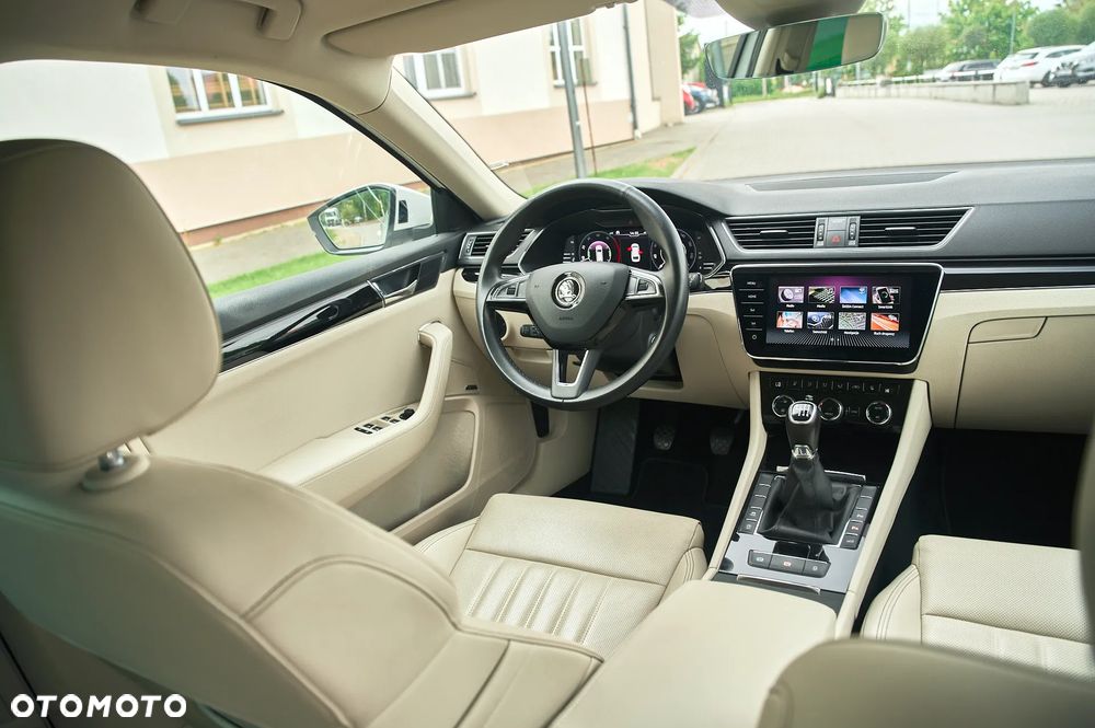 Skoda Superb 2.0 TDI L&K - 28