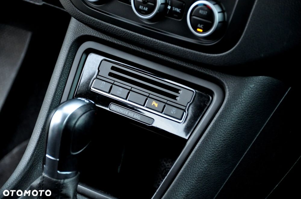 Volkswagen Sharan 2.0 TDI DSG BlueMotion Technology Comfortline - 34