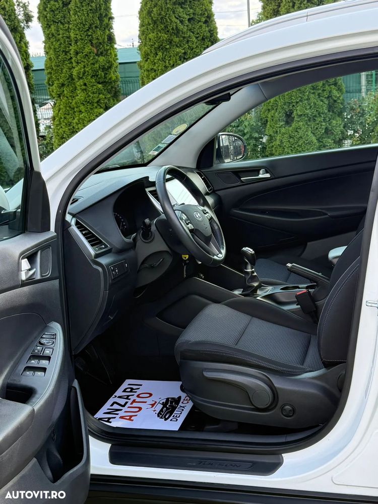 Hyundai Tucson blue 1.7 CRDi 2WD Style - 11