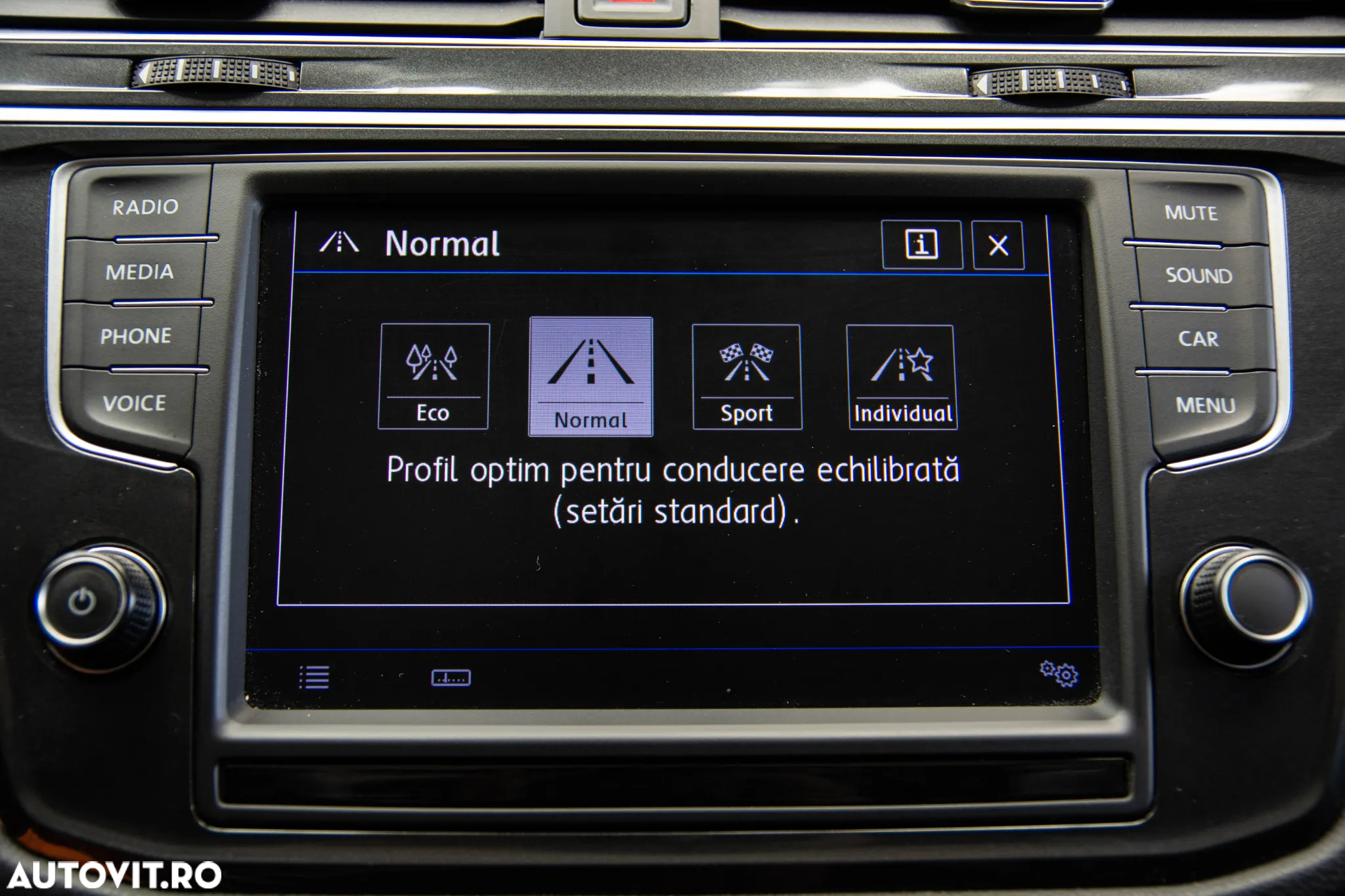 Volkswagen Tiguan 2.0 TDI SCR 4MOTION (BlueMotion Techn.) DSG Highline - 32