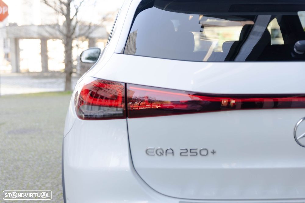 Mercedes-Benz EQA 250+ Edition - 28