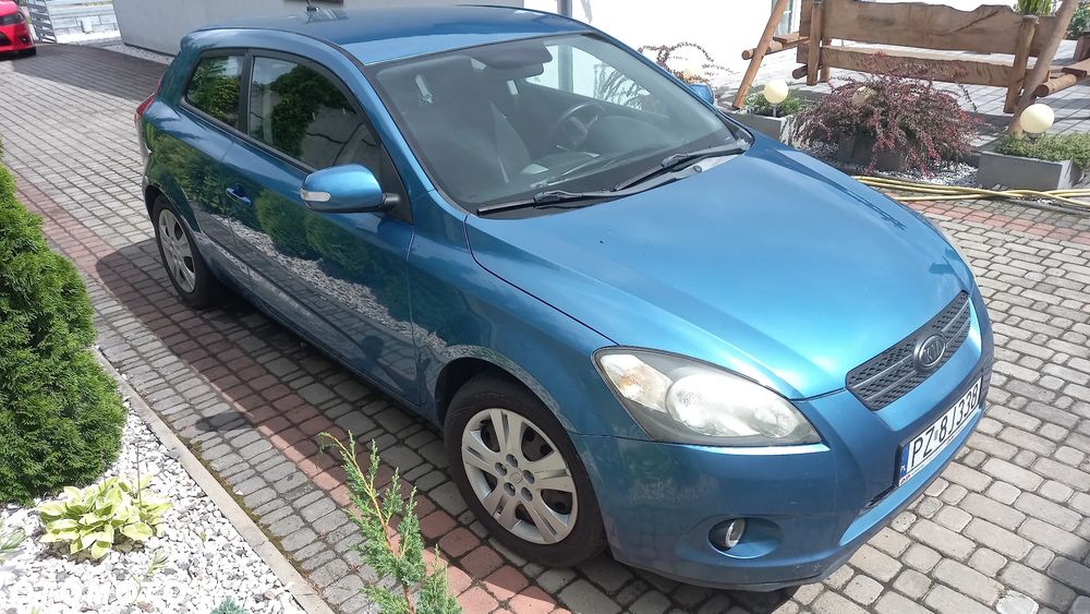 Kia Ceed - 3