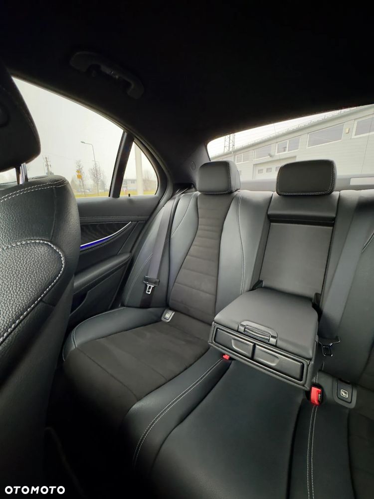 Mercedes-Benz Klasa E 300 de Business Edition - 19