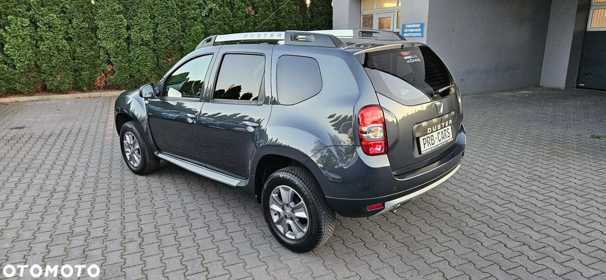 Dacia Duster SCe 115 4x2 Laureate - 4