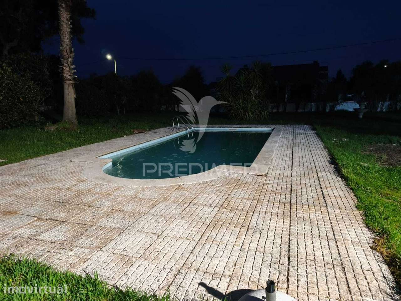 Moradia V3+2 c/ piscina e grande espaço exterior - Grande imagem: 5/39