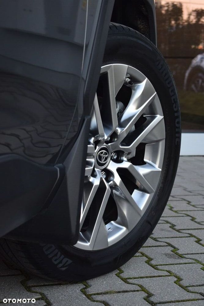 Toyota RAV4 - 9