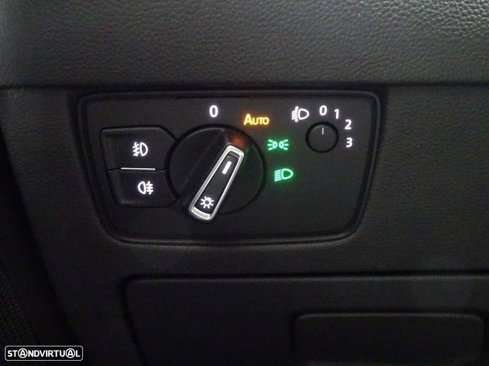 VW Passat 1.6 TDI Confortline - 10