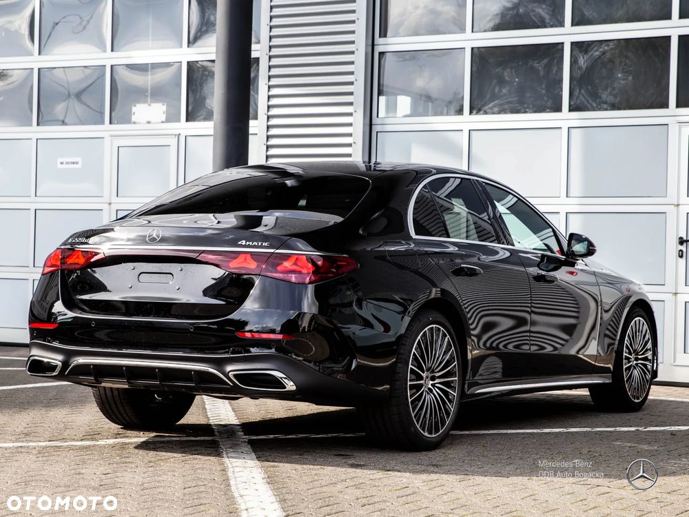Mercedes-Benz Klasa E 220 d mHEV AMG 9G-Tronic - 6
