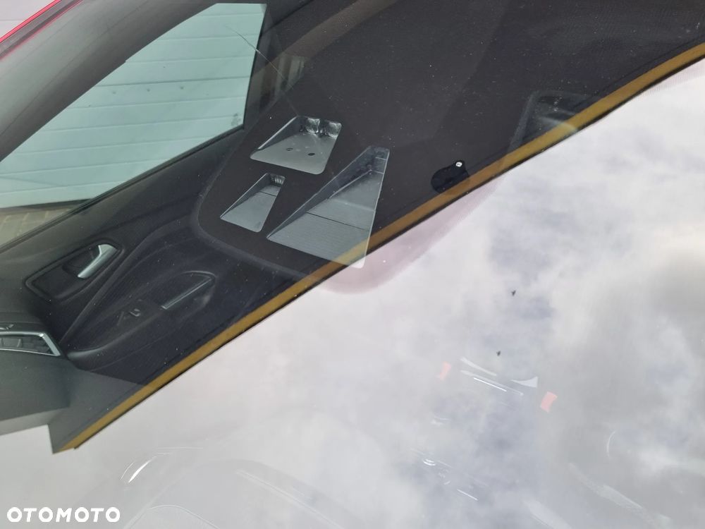 Ford Kuga 1.5 EcoBoost 2x4 ST-Line - 11