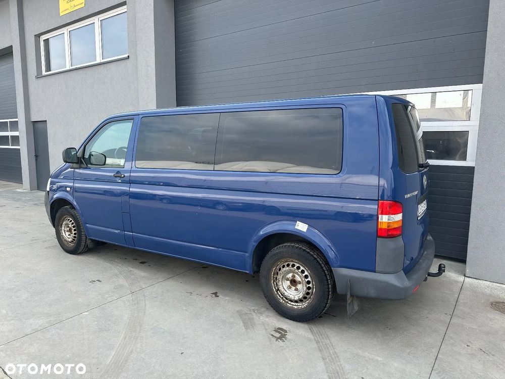 Volkswagen Caravelle - 5