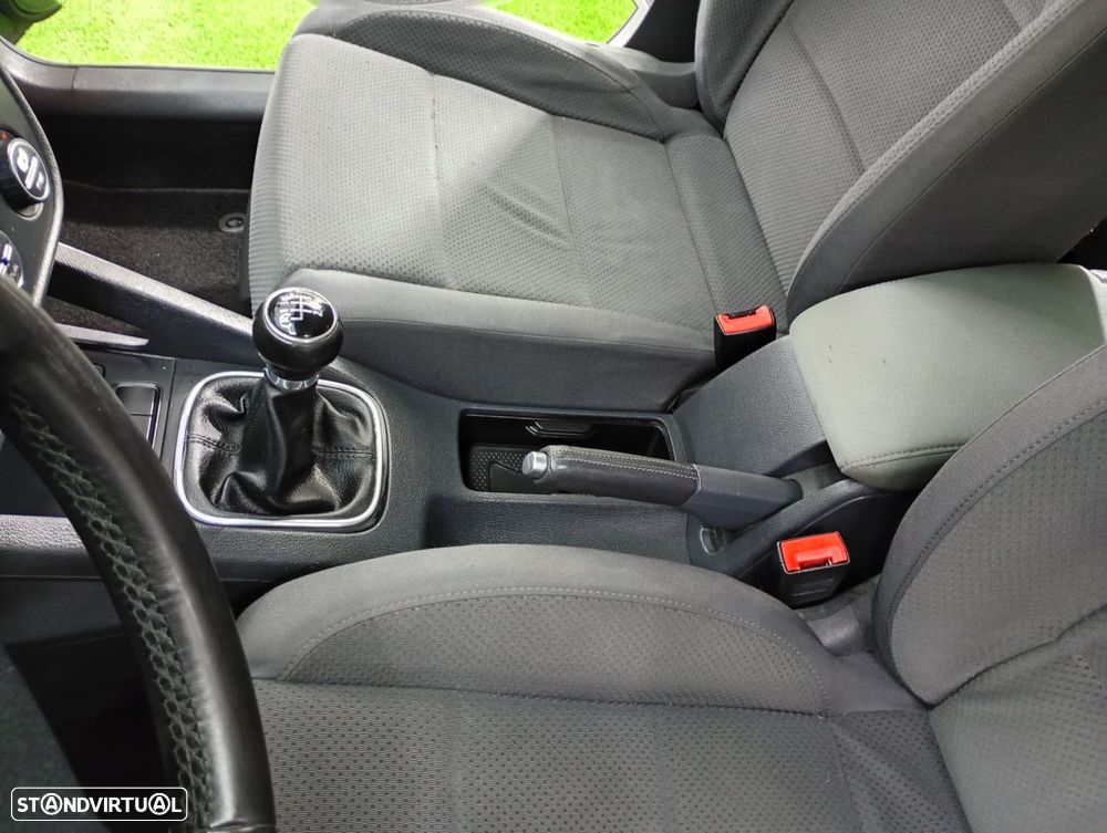 VW Golf 1.9 TDi 6V Confortline - 24
