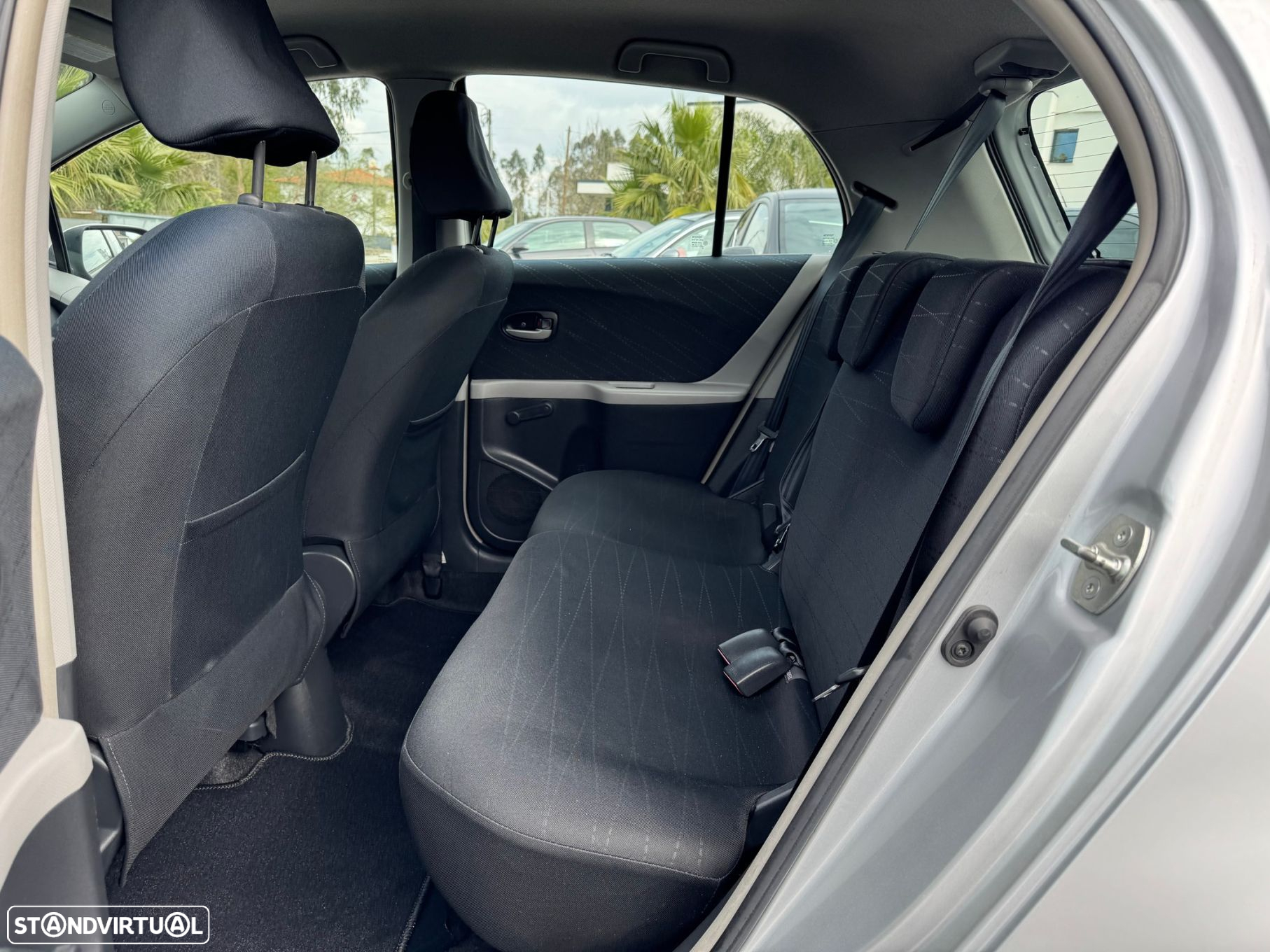 Toyota Yaris 1.4 D-4D AC+VSC - 19