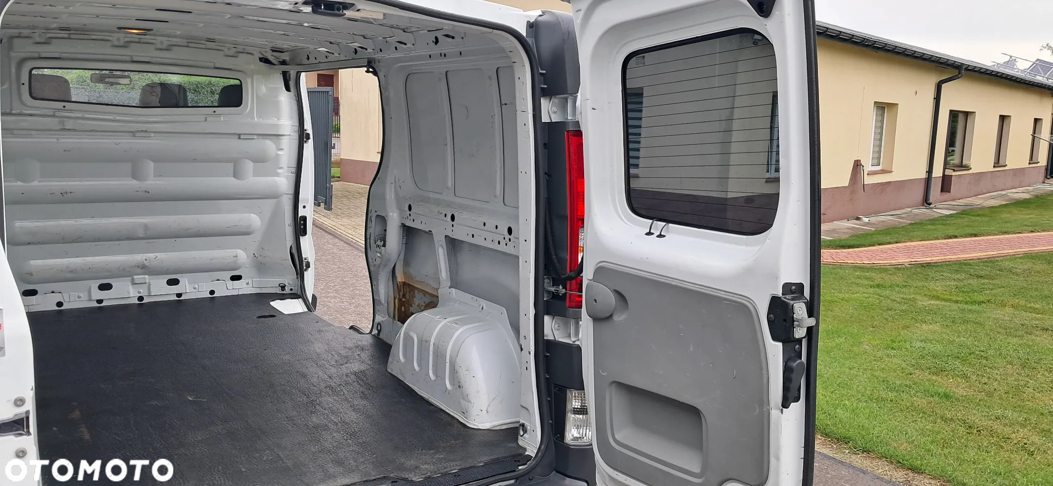 Renault Trafic T29 115 DCI - 21