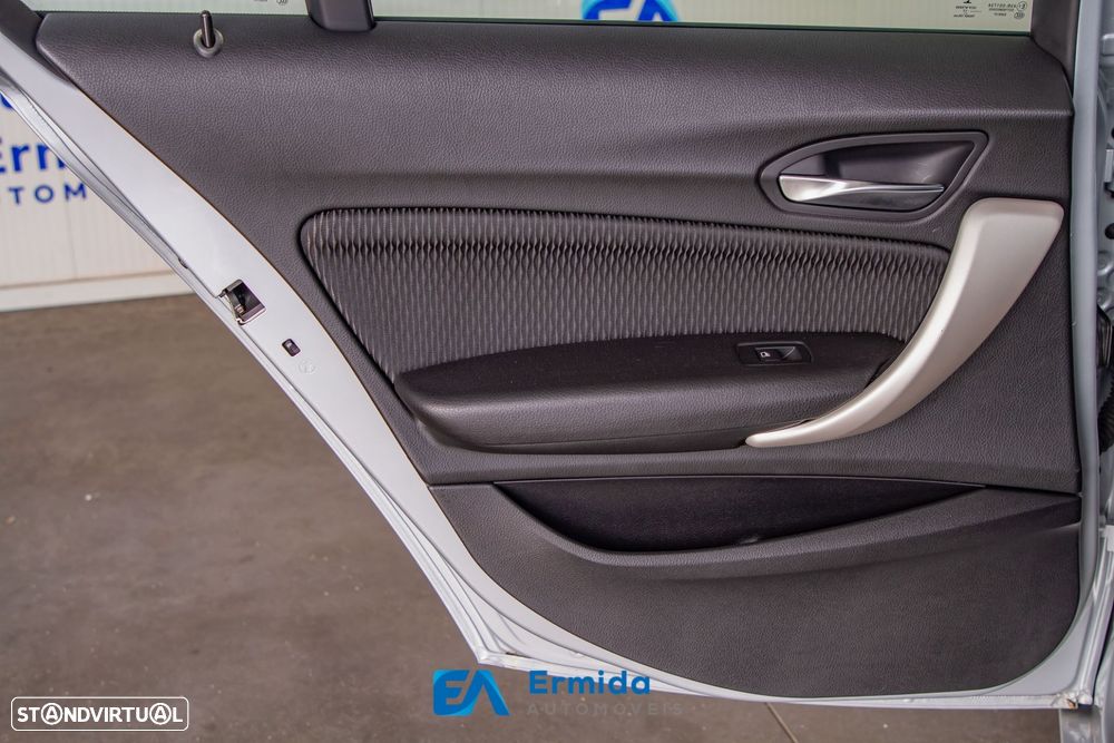BMW 116 d Auto - 37