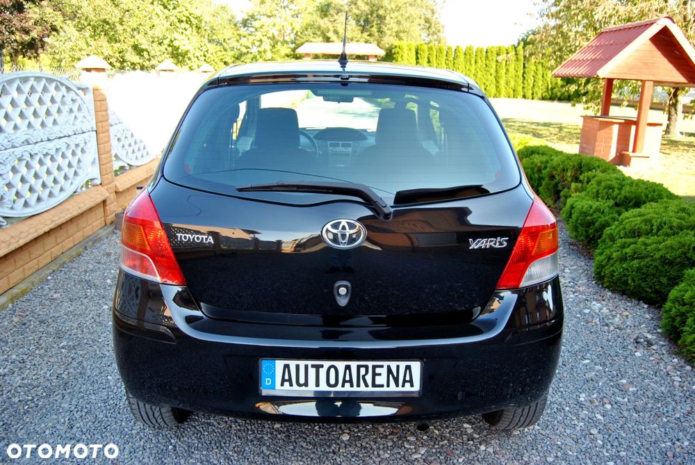Toyota Yaris 1.33 VVT-i Executive - 16