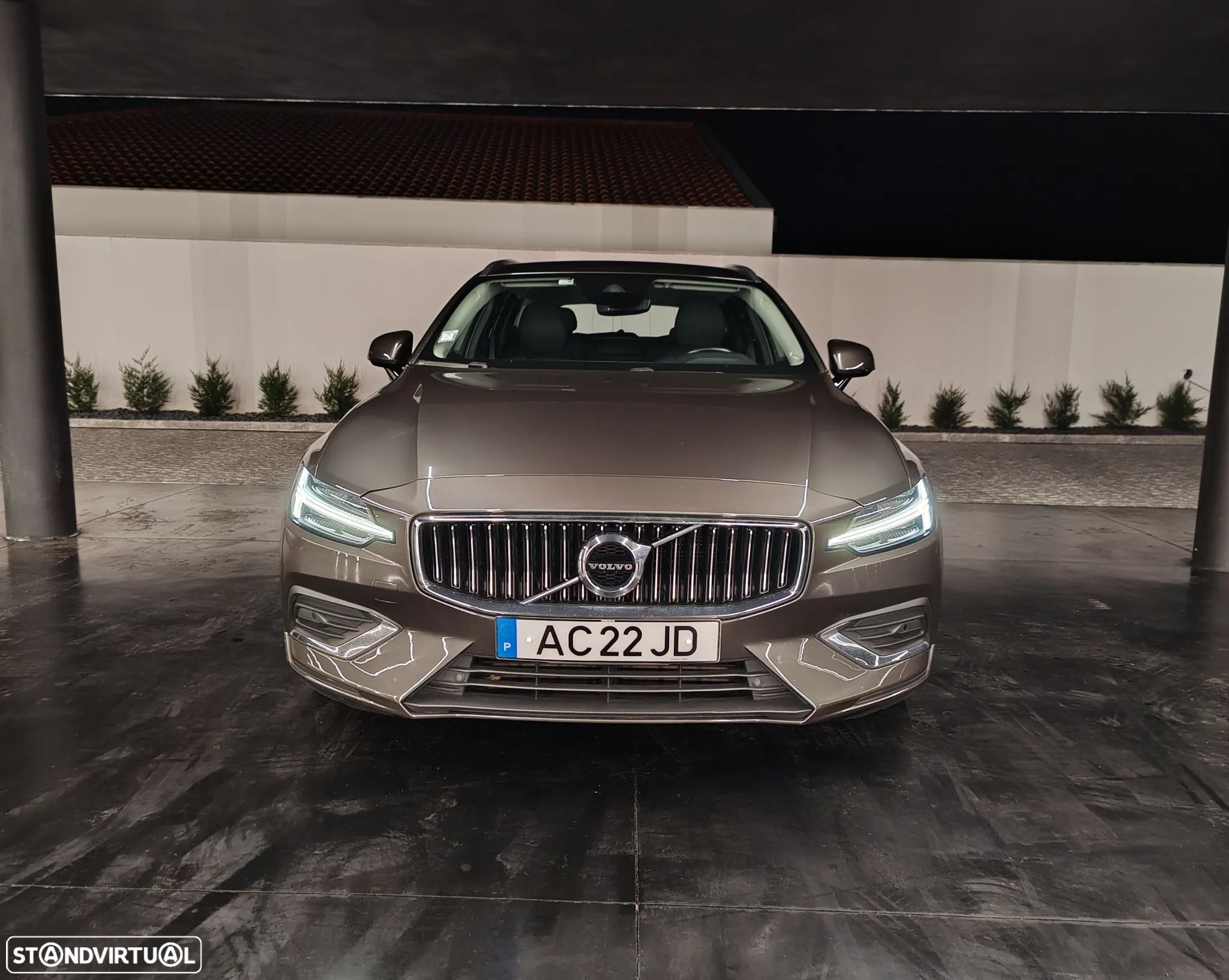 Volvo V60 2.0 D4 Inscription Geartronic - 1