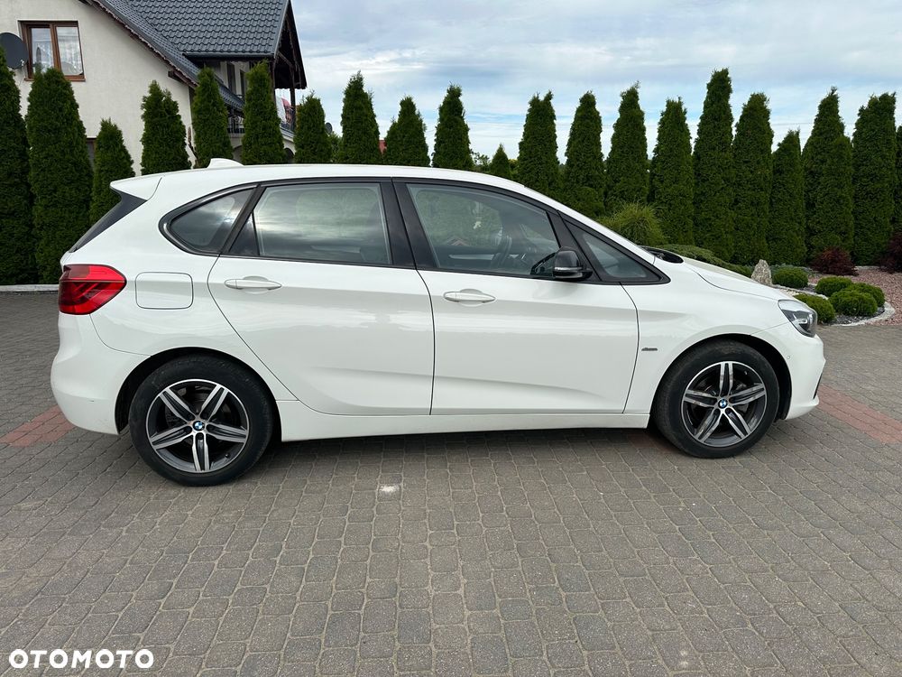 BMW Seria 2 216d Sport Line - 3