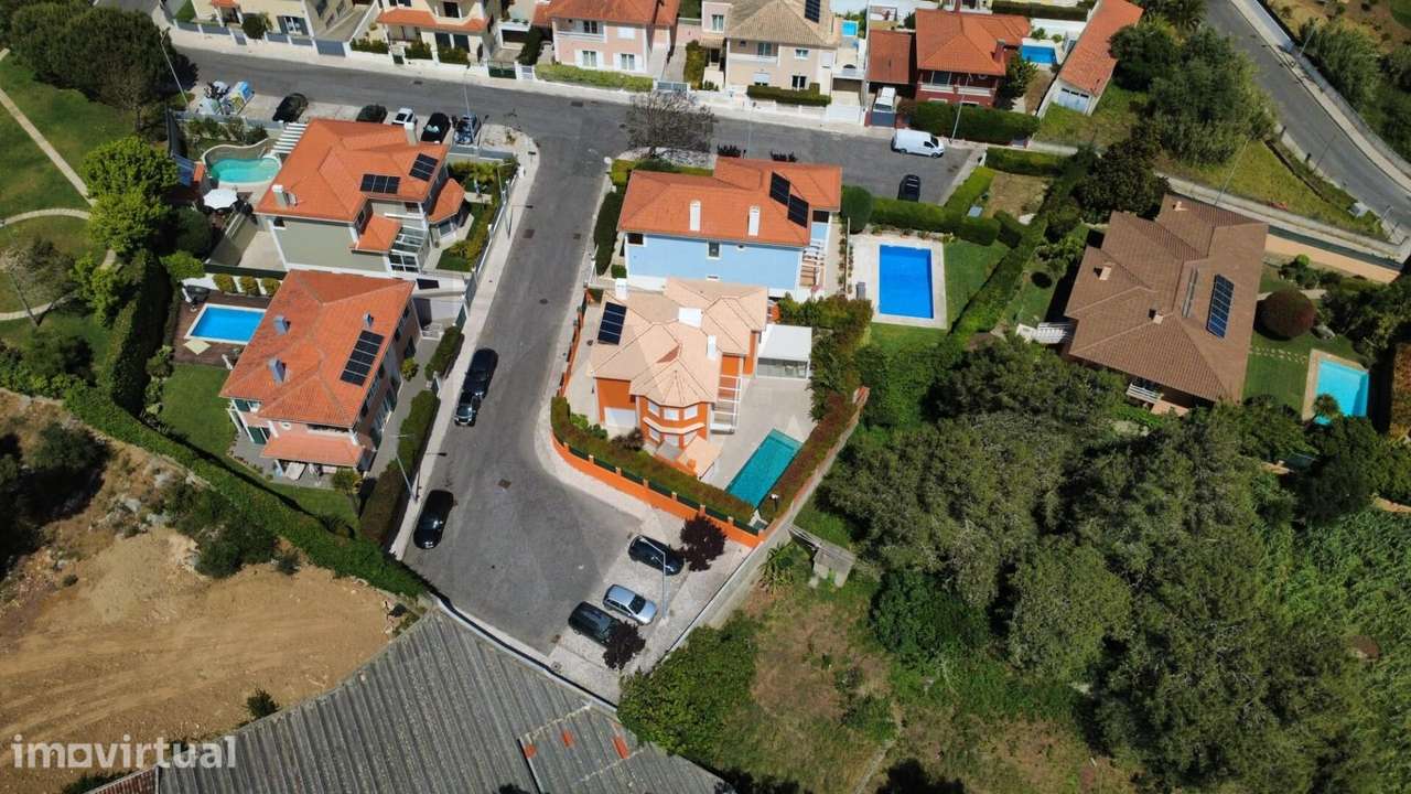 Moradia T4 Exclusiva em Cascais: O Refúgio Perfeito Próximo do Guincho - Grande imagem: 2/52