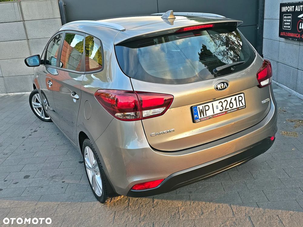 Kia Carens 1.6 GDI L 7os EU6 - 9