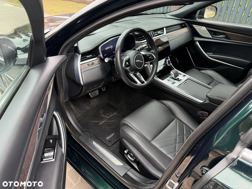 Jaguar XF D200 R-Dynamic S - 31