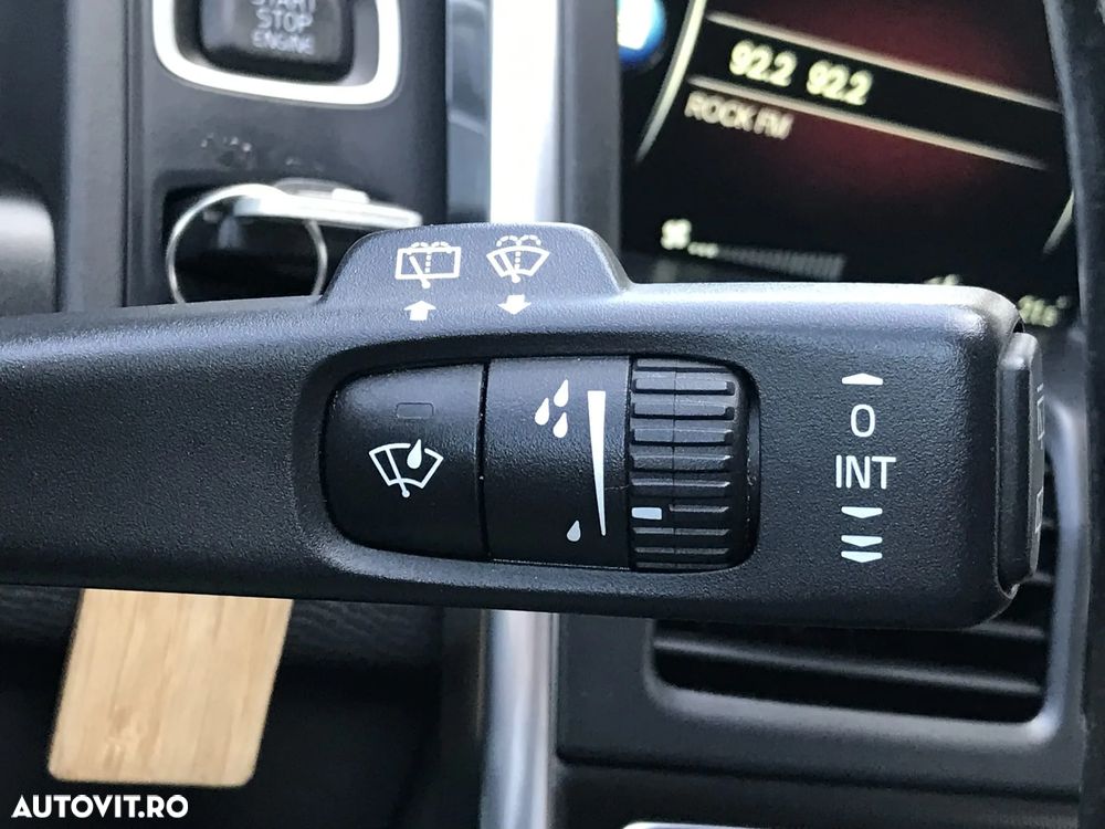 Volvo XC 60 D4AWD R-Design - 22