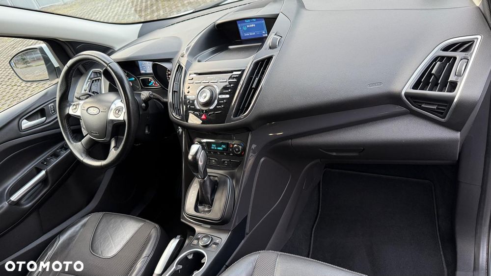 Ford Kuga 2.0 TDCi 4x4 Titanium - 29