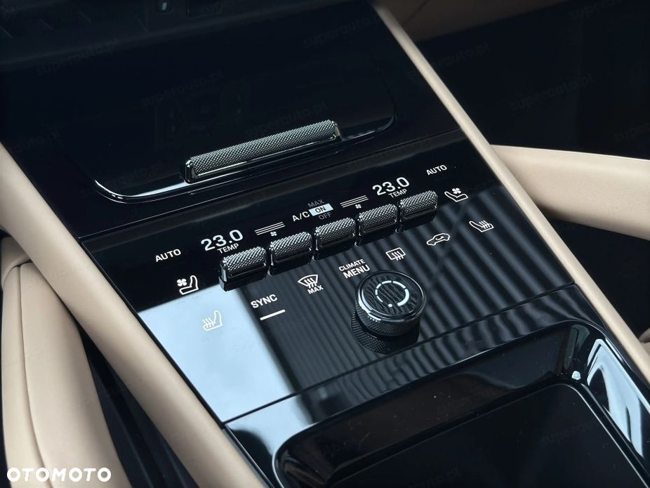 Porsche Cayenne S - 10