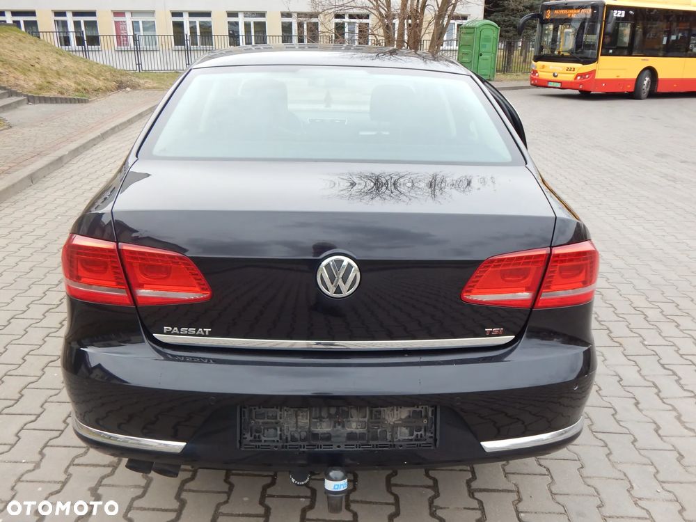 Volkswagen Passat 1.8 TSI Highline - 21