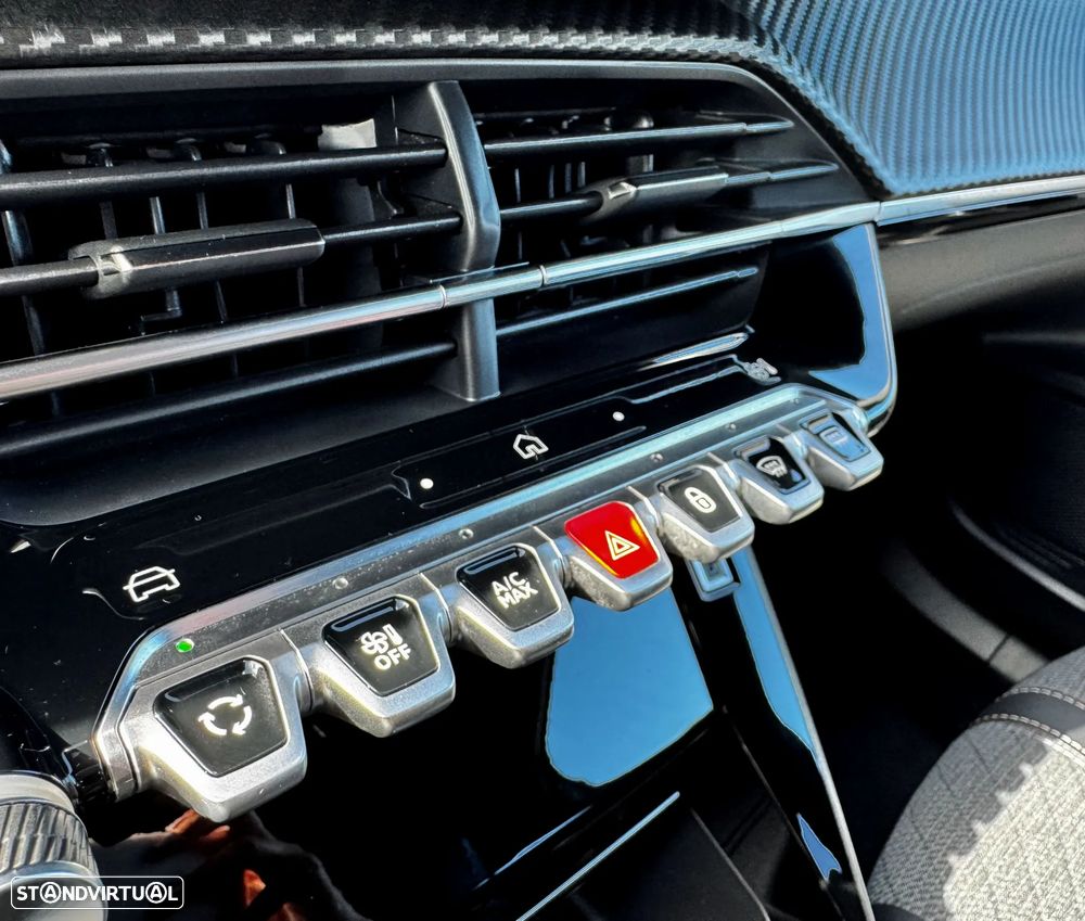 Peugeot e-2008 - 15