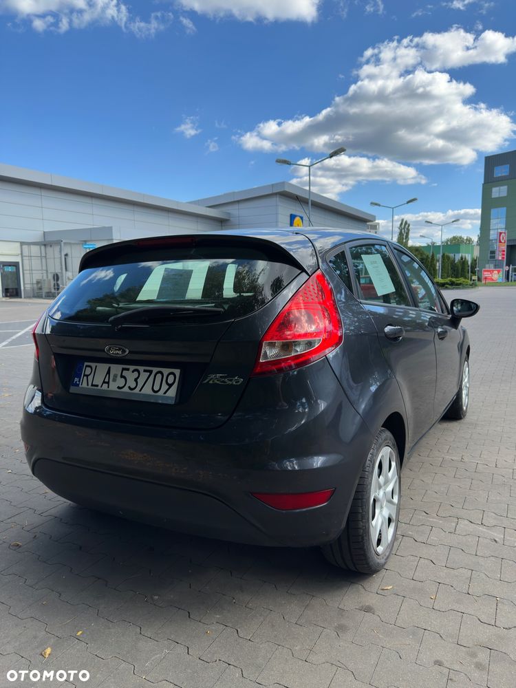 Ford Fiesta - 11