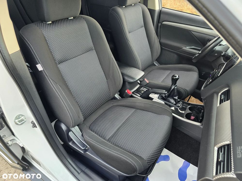 Mitsubishi Outlander 2.0 2WD Edition - 30