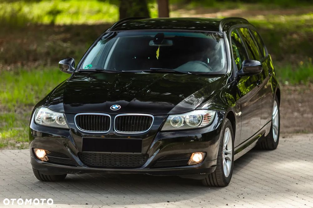 BMW Seria 3 318d DPF Edition Sport - 1