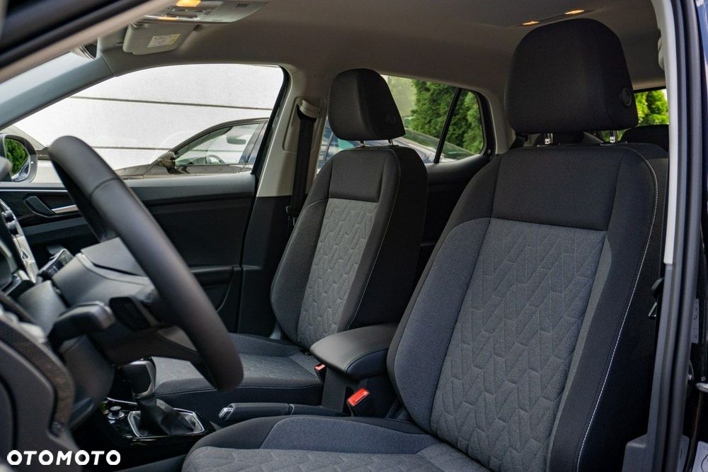 Volkswagen T-Cross - 12