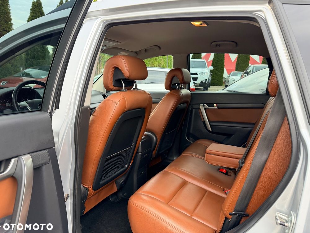 Chevrolet Captiva 2.0 d LS - 12