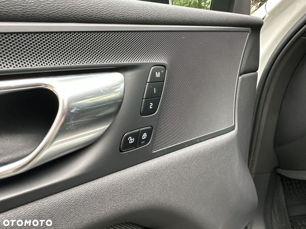Volvo XC 60 B4 B Inscription - 22