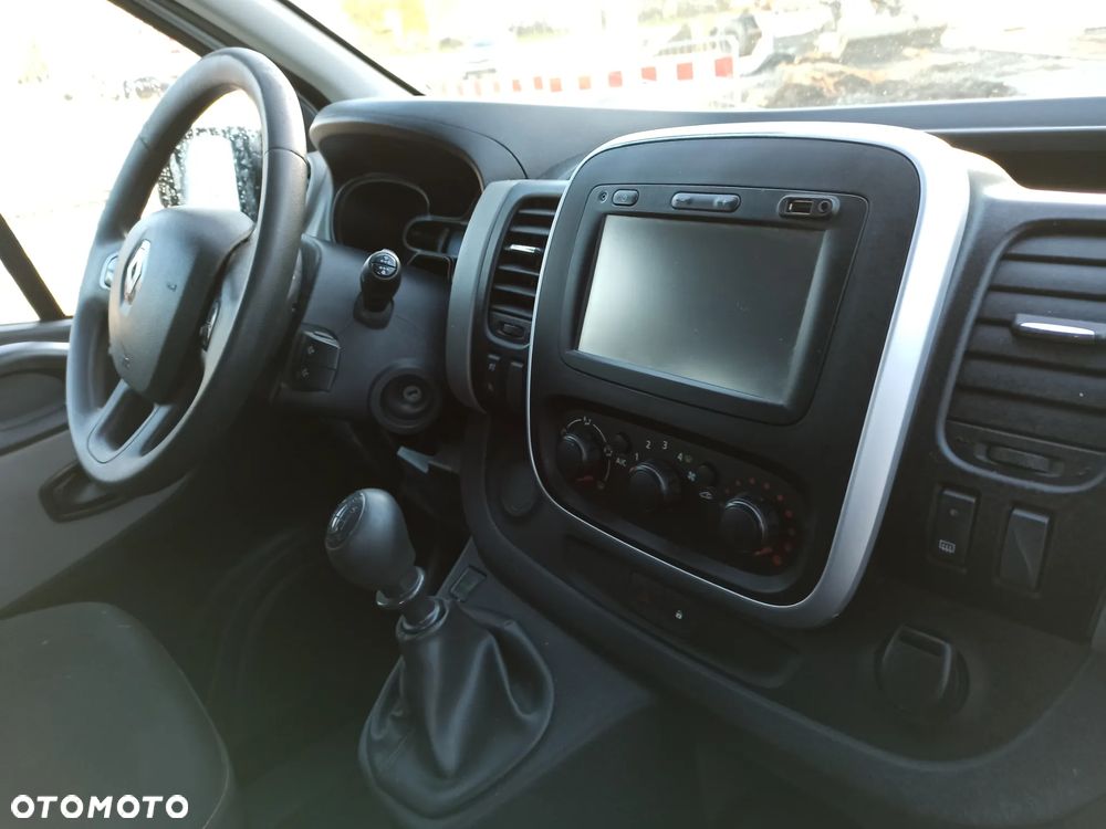 Renault Trafic - 11