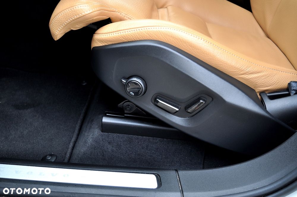 Volvo XC 60 - 29
