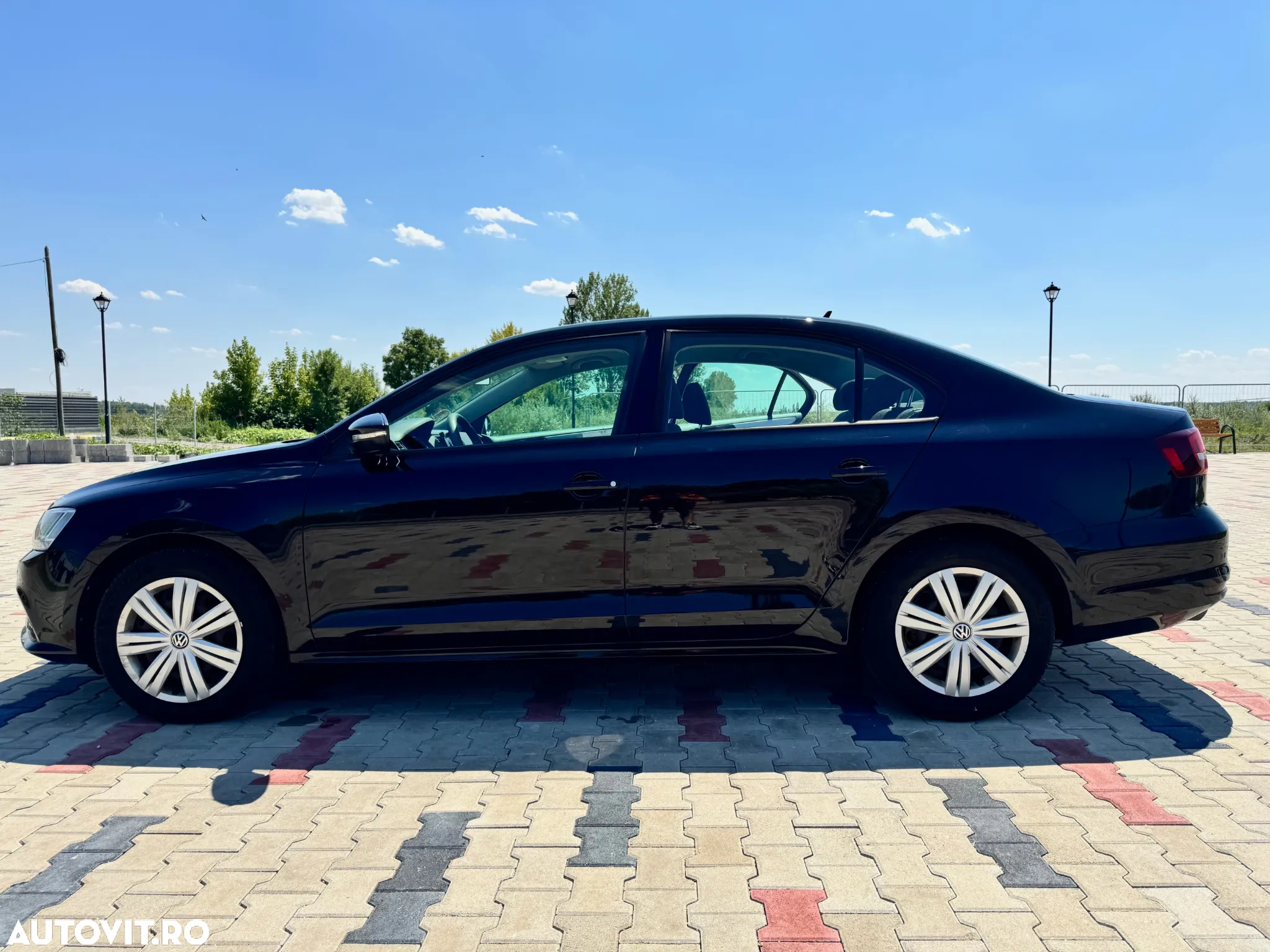 Volkswagen Jetta 1.2 TSI Trendline - 3