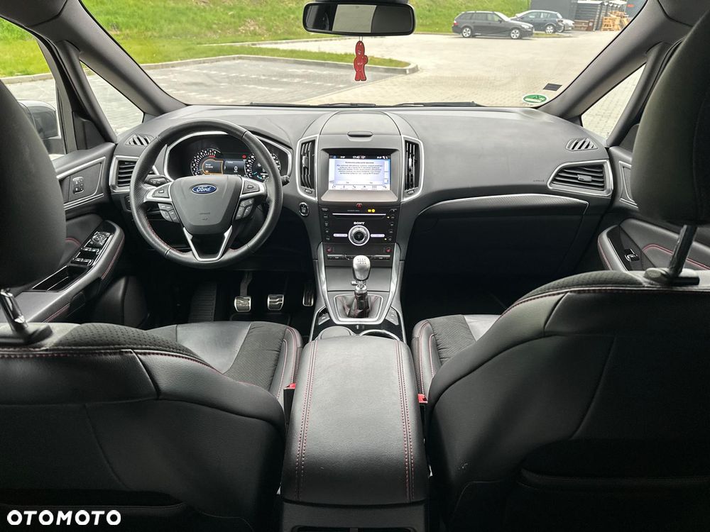 Ford S-Max - 18