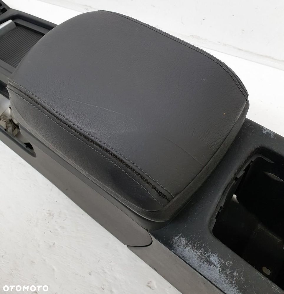 TUNEL ŚRODKOWY PODŁOKIETNIK VOLVO C70 II - 8