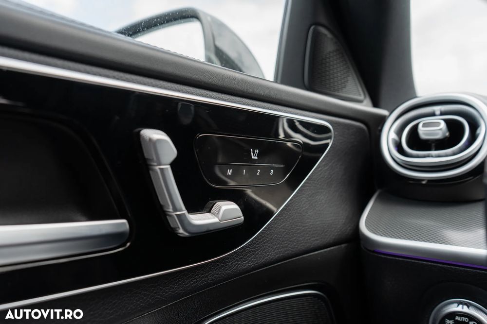 Mercedes-Benz C 300 4MATIC 9G-TRONIC AMG Line - 34
