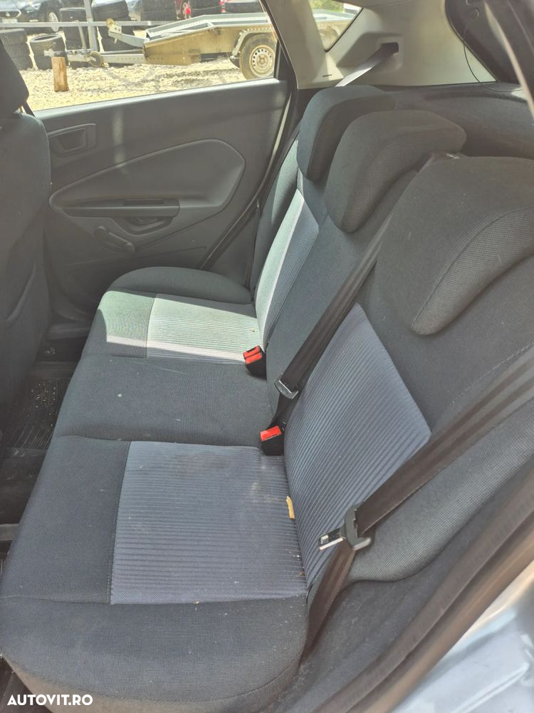 Ford Fiesta 1.6 TDCi DPF Titanium - 4