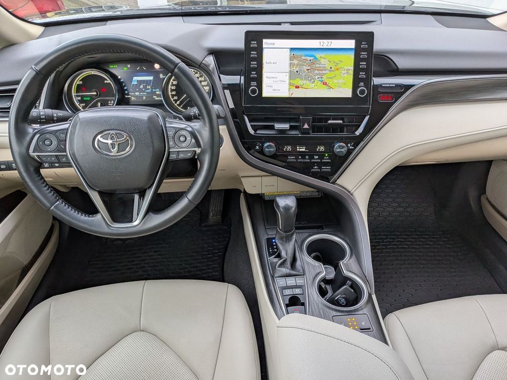 Toyota Camry 2.5 Hybrid Executive CVT - 18