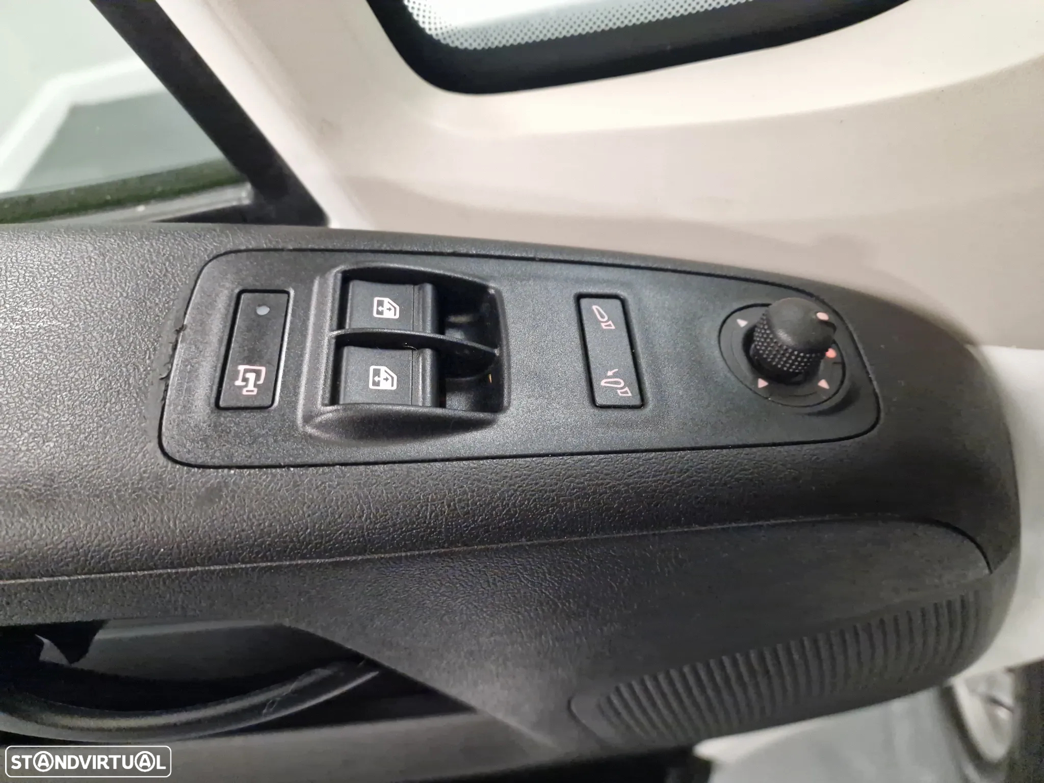 Peugeot BOXER 2.2 BLUEHDi 335 L2H2 Pro GPS CAM. TRASEIRA IVA DEDUTIVEL - 42