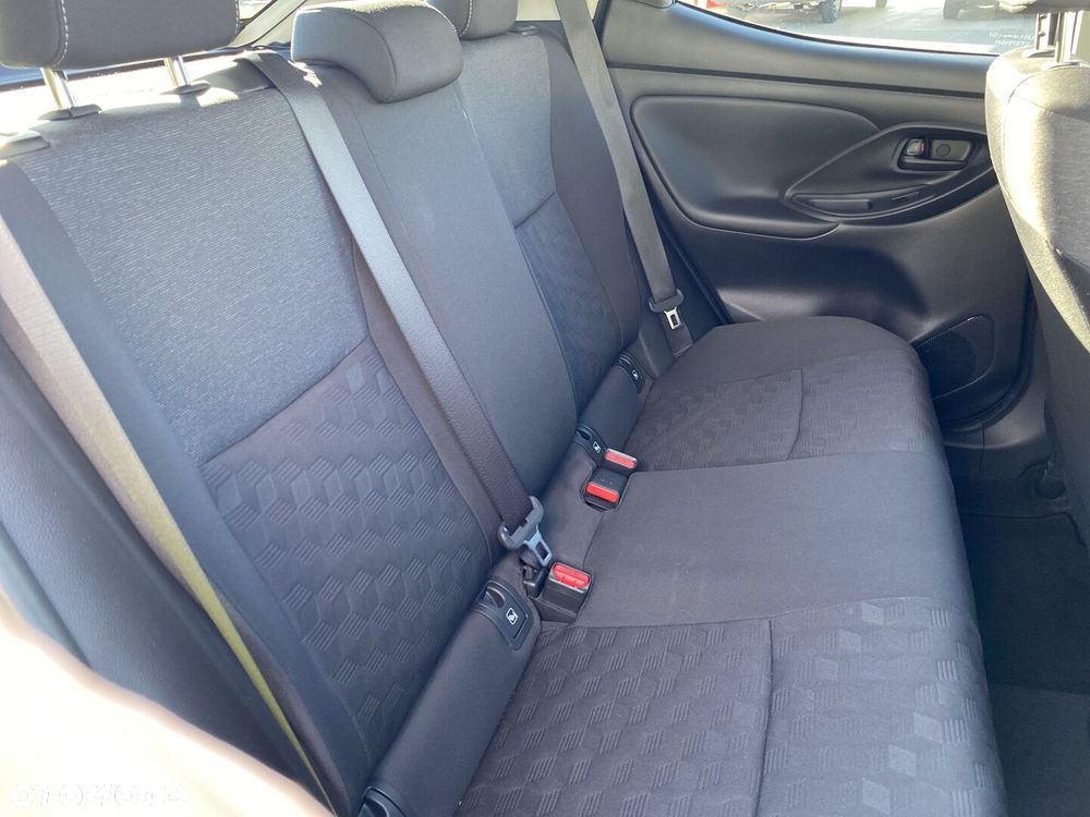 Toyota Yaris Hybrid 1.5 Style - 23