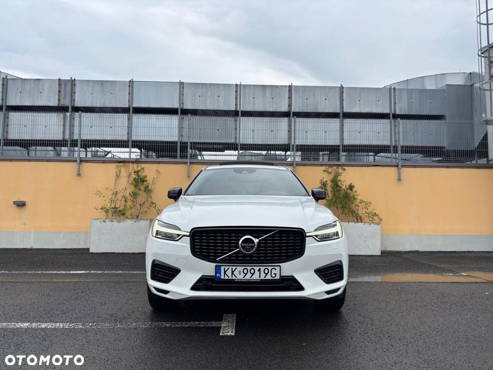 Volvo XC 60 T8 AWD Plug-In Hybrid R-Design - 3